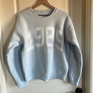 Authentic Taylor Swift 1989 Sweatshirt, sz MED